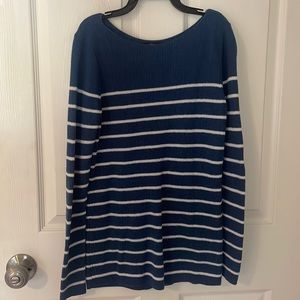 Gap sweater